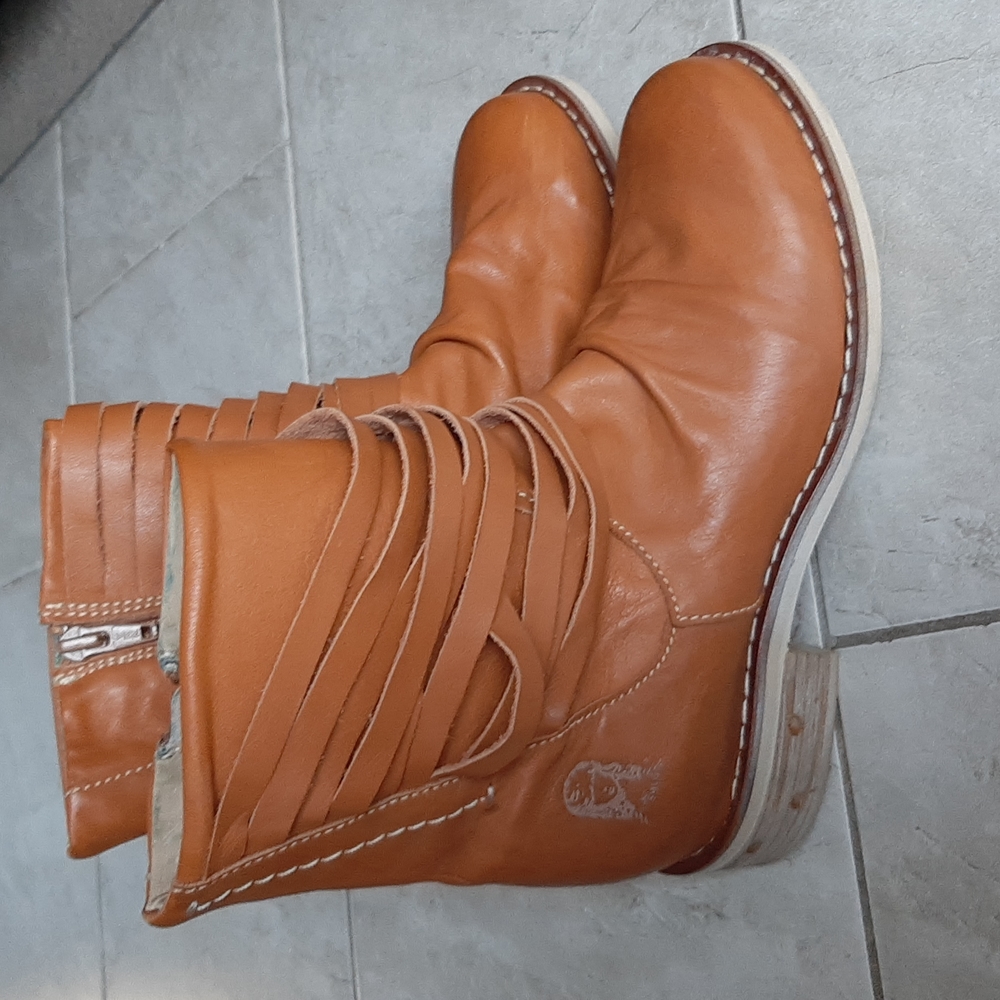 Rare Like Smug by Prophecy Brown Leather Booties Size 7.5